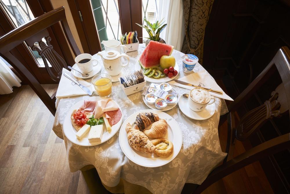 Hotel Al Codega Venesia Bagian luar foto