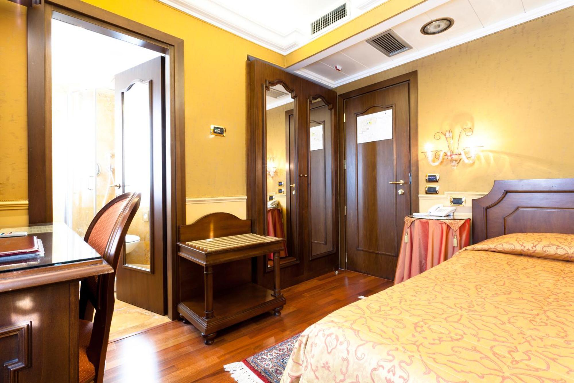 Hotel Al Codega Venesia Bagian luar foto