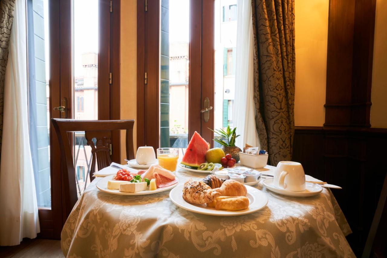 Hotel Al Codega Venesia Bagian luar foto